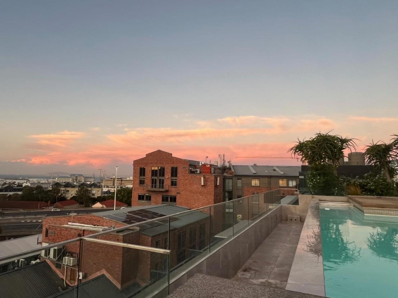 Modern Apartment In The Docklands, De Waterkant, Cape Town Stunning Views, Gorgeous Pool Deck المظهر الخارجي الصورة